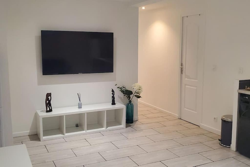 Tulsa Home - Superbe Appartement De Deux Chambres - Avec Terrasse Privee Osny Ngoại thất bức ảnh